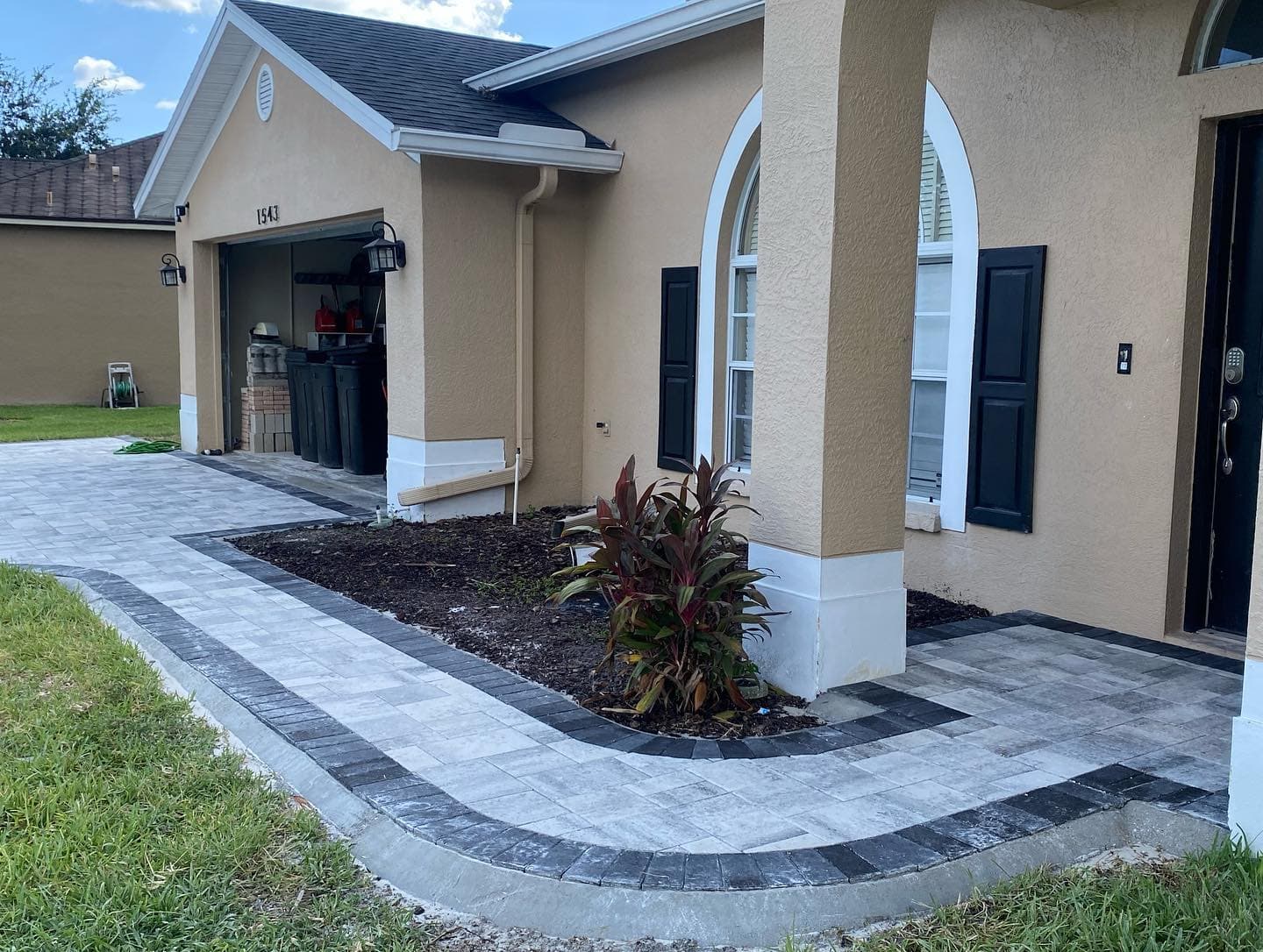 Gallery photos for Stunning Concrete Driveway Makeover in Florida: Image #5
