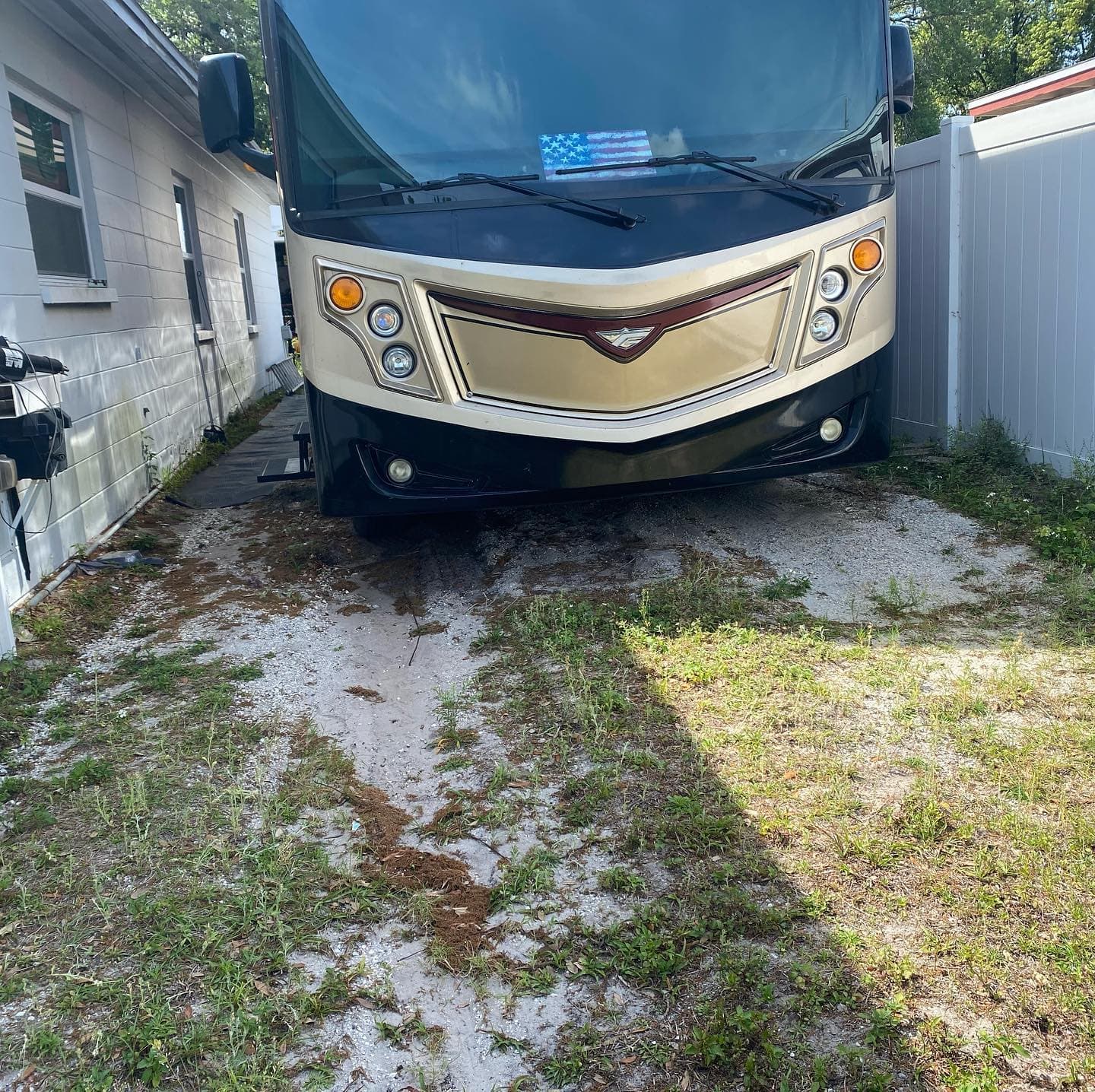 Gallery photos for Transformative Concrete Driveway Installation in Florida: Image #5